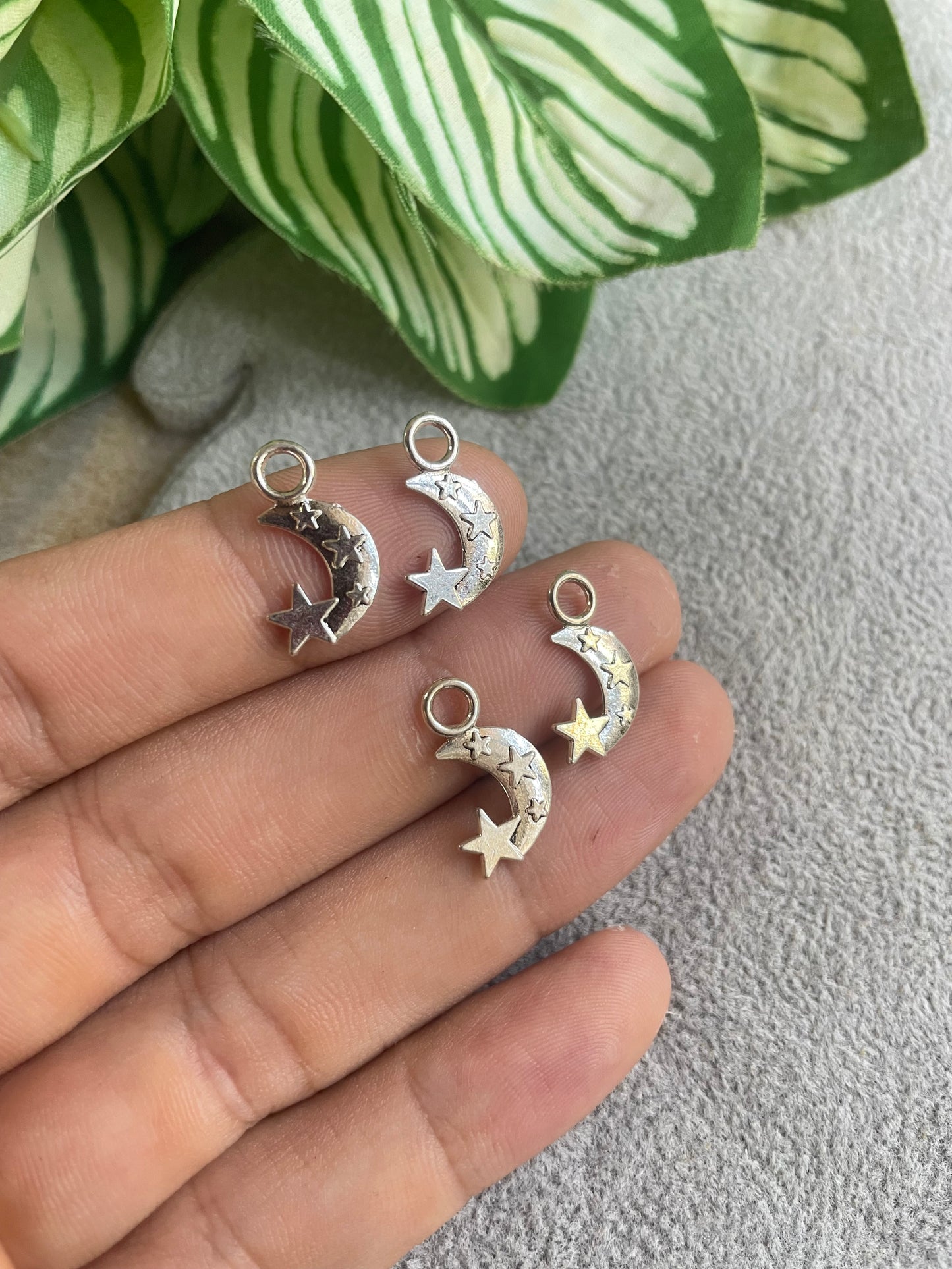 Dije de luna de pewter