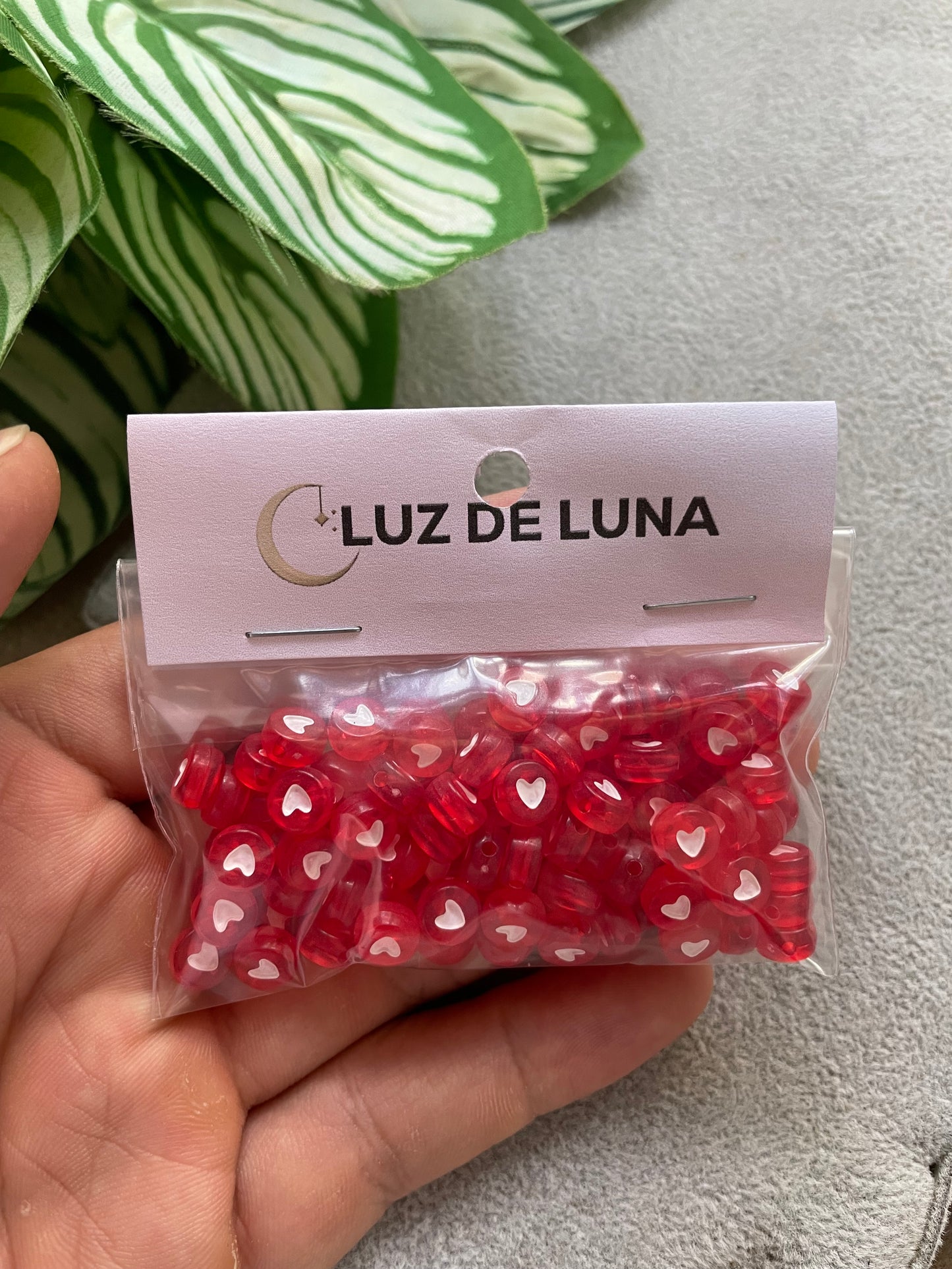 Bolsa de corazón acrílico rojo (15g)