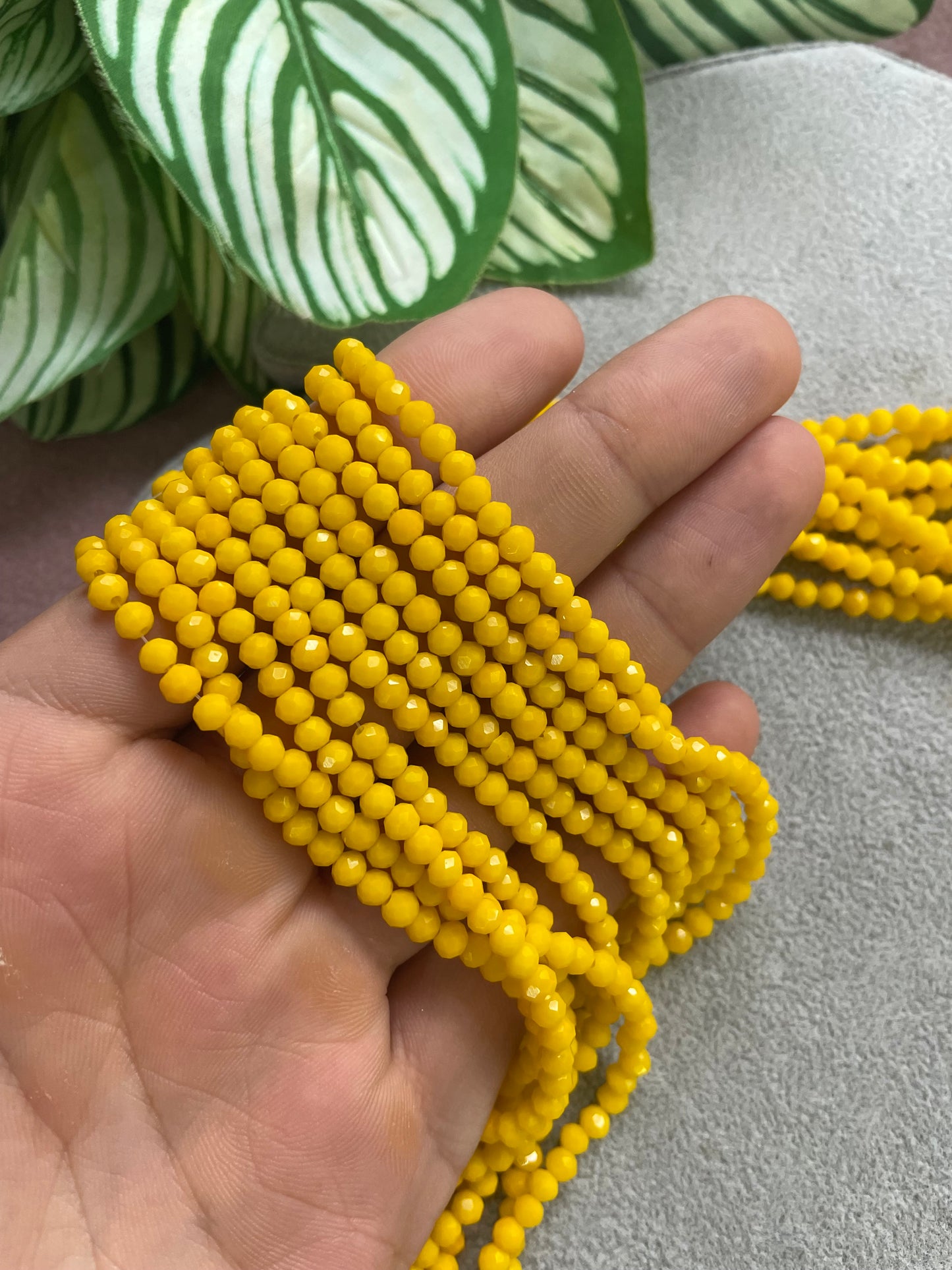 Cristal rondelle amarillo 6mm