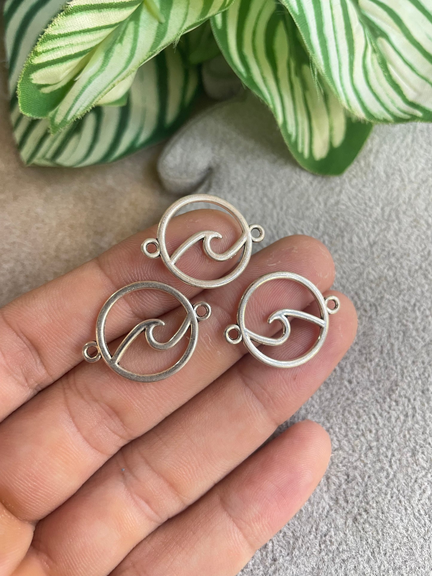 Enlace de ola de pewter