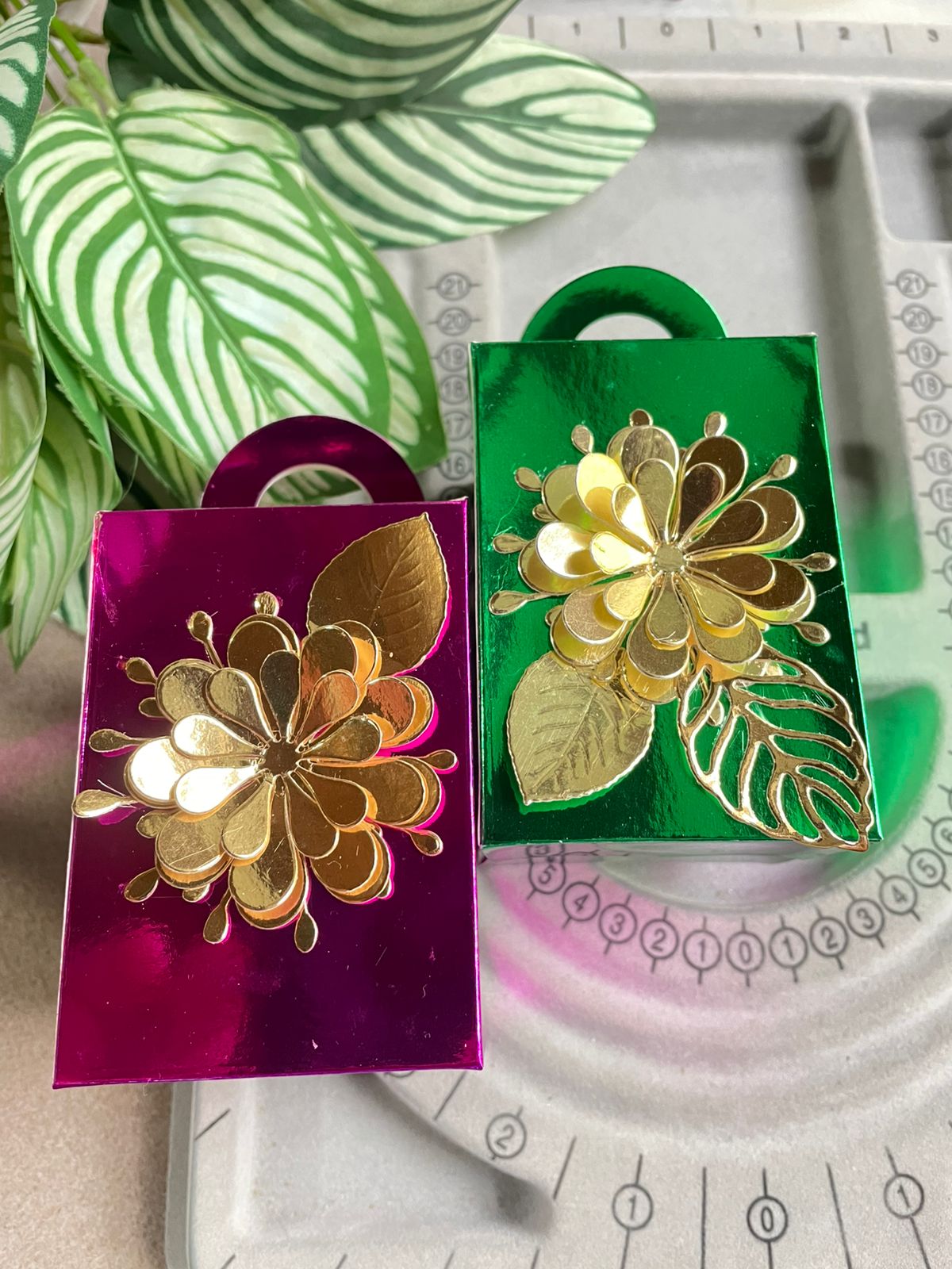 Caja big decorada metalizada