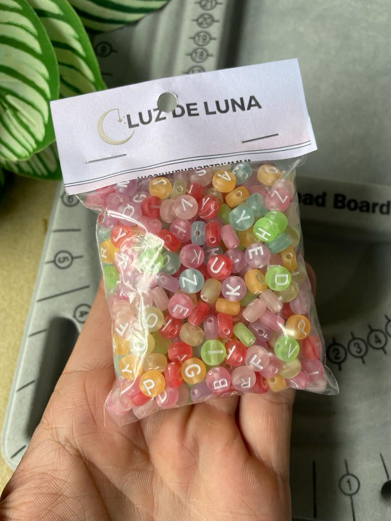 Letras acrilicas multicolor tonos pastel (50 gramos)