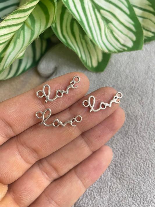 Enlace de palabra “love” de pewter