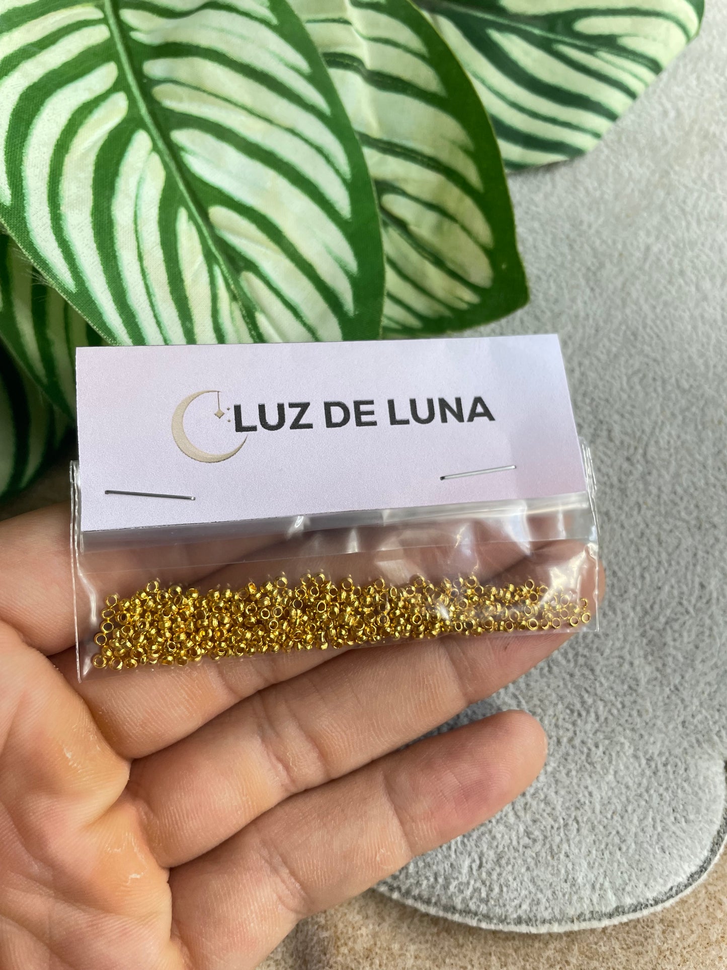 Remache redondo dorado - bolsa de 5 gramos