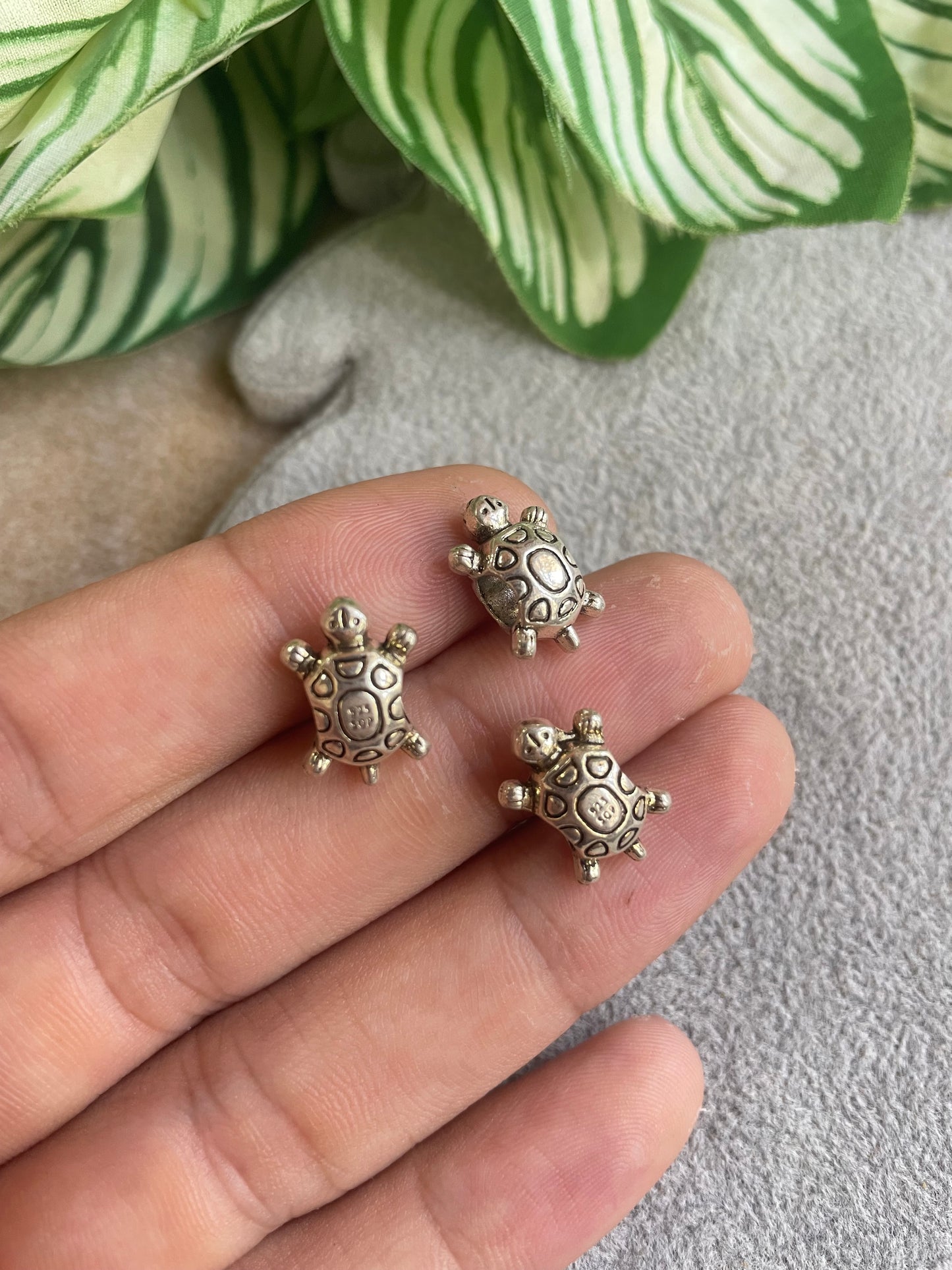 Separador de tortuga de pewter