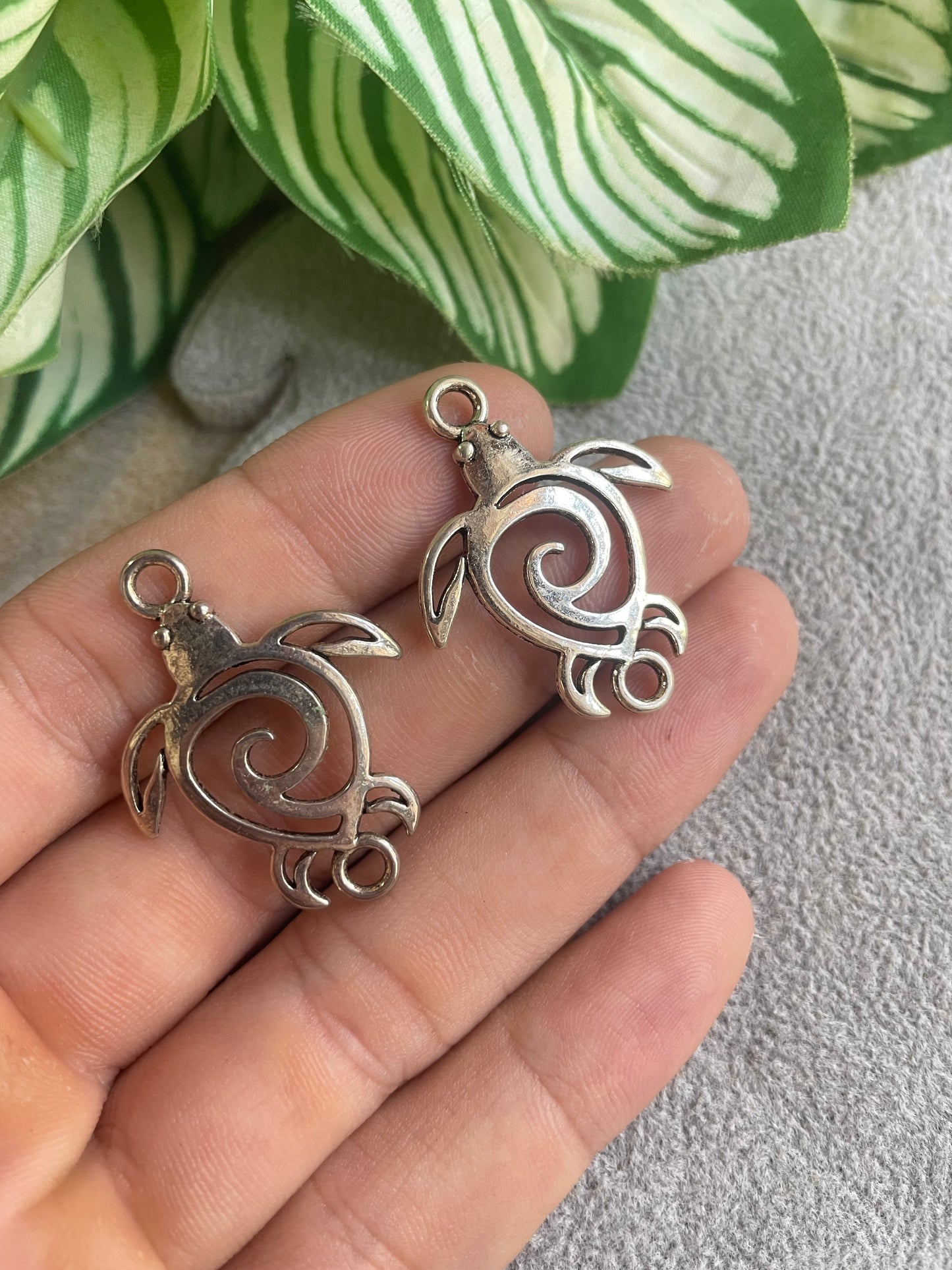 Separador de tortuga de pewter