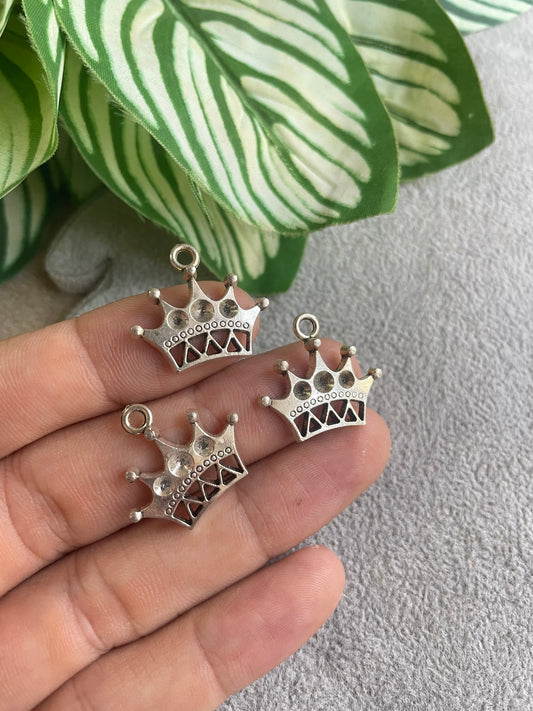 Dije de corona de pewter