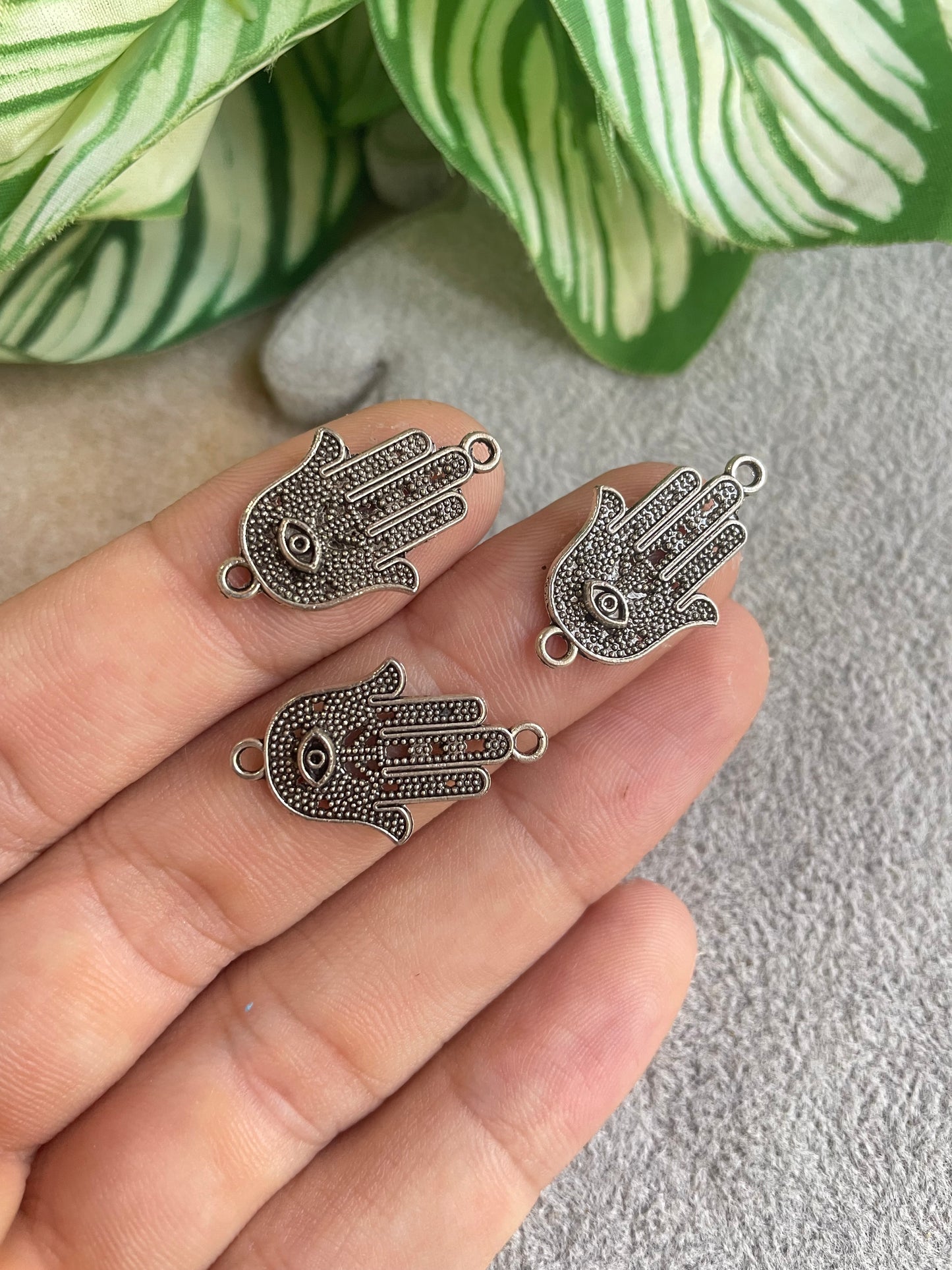 Enlace de mano de pewter