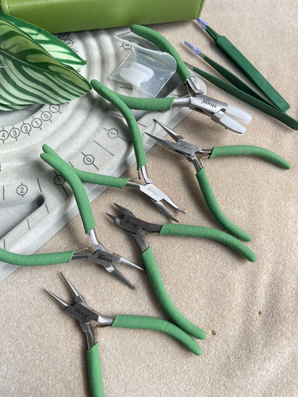 Set de herramientas en acero inoxidable verde